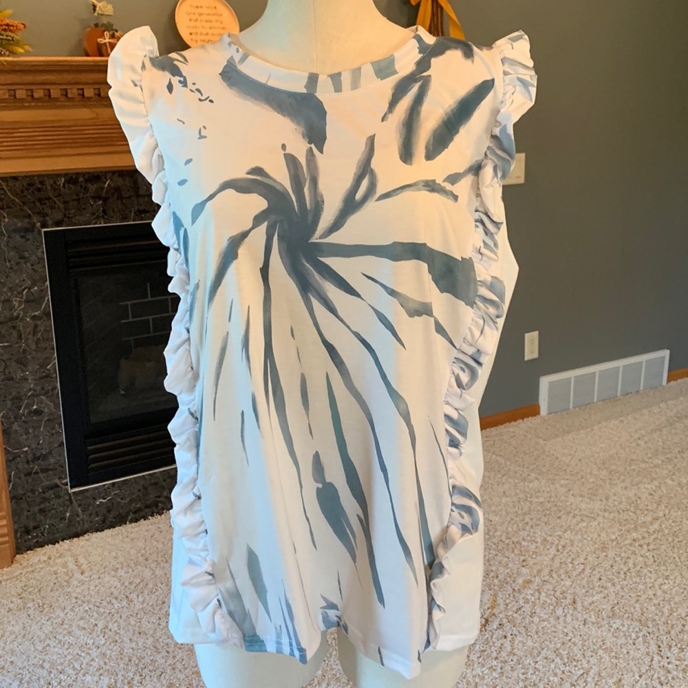 Sleeveless Ruffled Top, size 2XL, white and bluish/green NWT